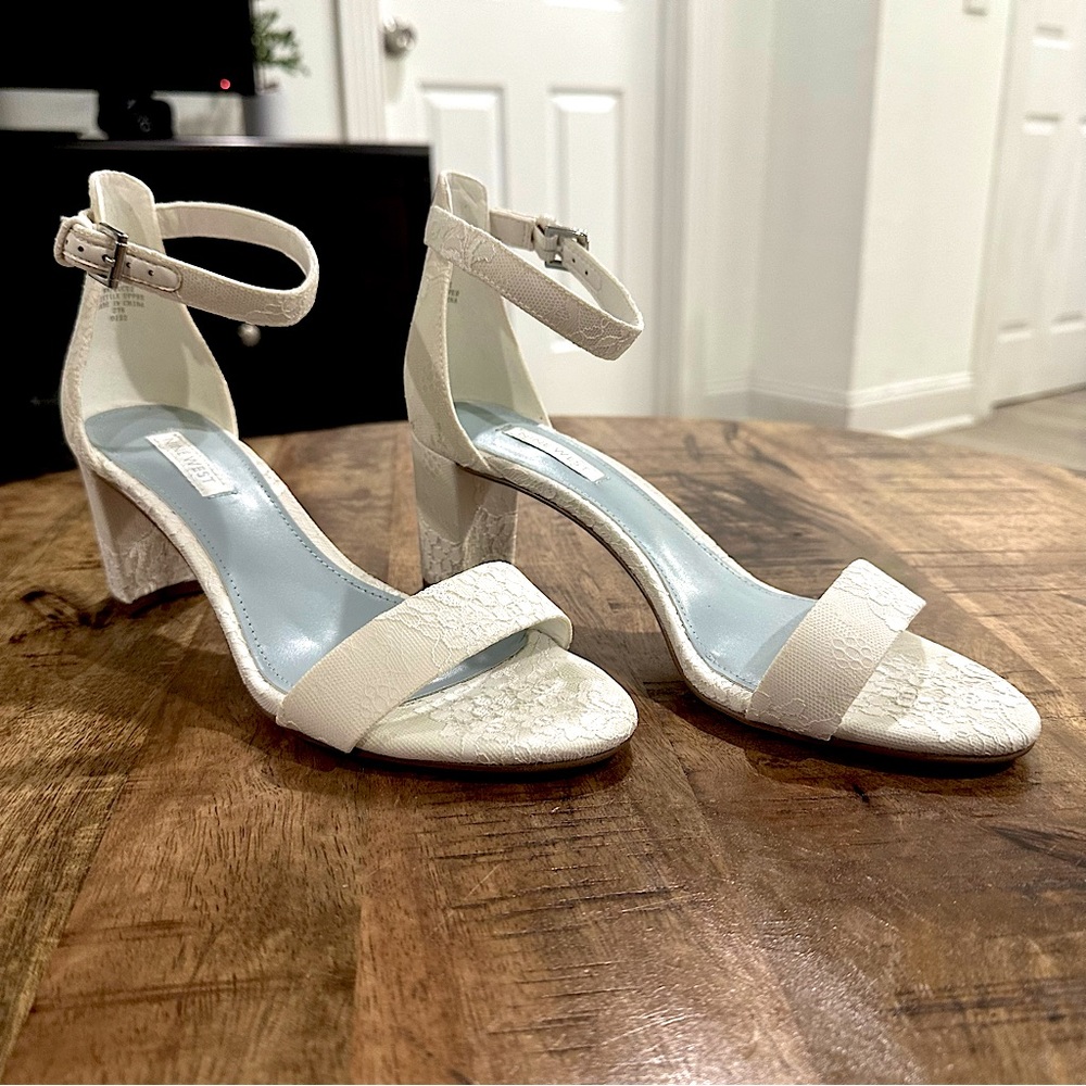 Nine West Platform Heel White Lace Blue Interior Wedding Bridal Shoes - Picture 2 of 5